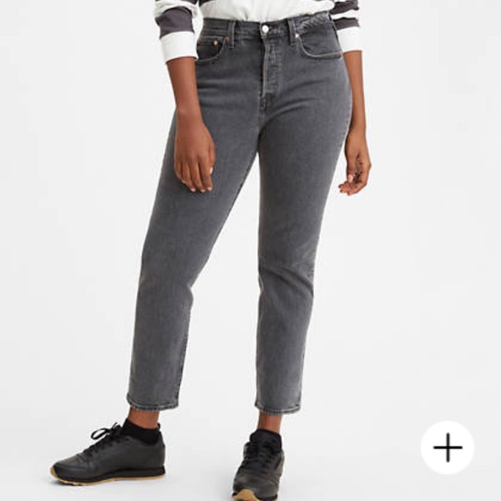 Women’s 27 Levi’s Wedgie Fit Gray Jeans